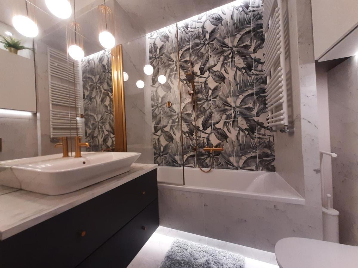 Siedmiogrodzka - Most Handy Location, Aircon & Garage Free Varşova Dış mekan fotoğraf