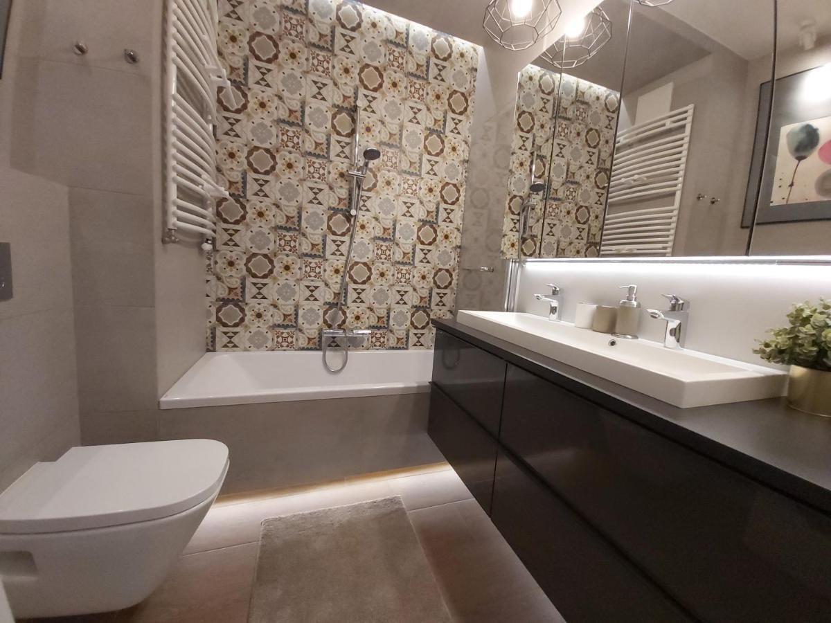 Siedmiogrodzka - Most Handy Location, Aircon & Garage Free Varşova Dış mekan fotoğraf